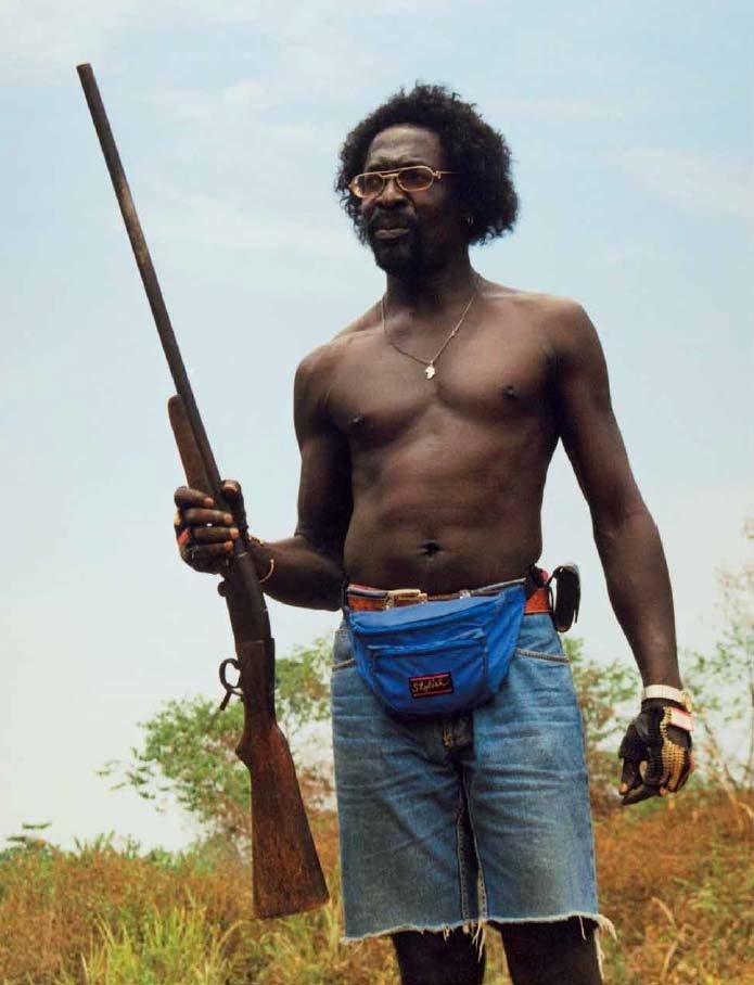 Booyaka klaar voor de jacht op bushmeat (1999)